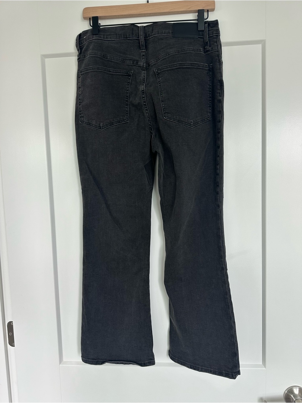 Madewell Cali Demi-Boot Women’s High-Rise Black Button-Fly Jeans - Picture 3 of 3